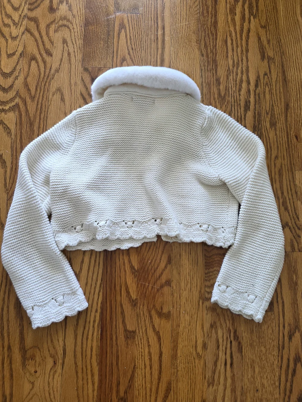 Shabby Chic Cream Knit Cropped Cardigan with Faux Fur Collar